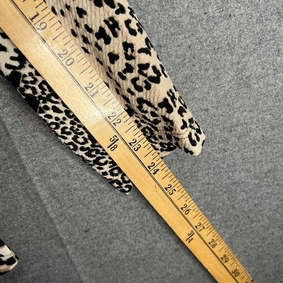 Attitudes by Renee Long Sleeve V-neck Tunic Textured Knit Leopard, Medium - Picture 5 of 9